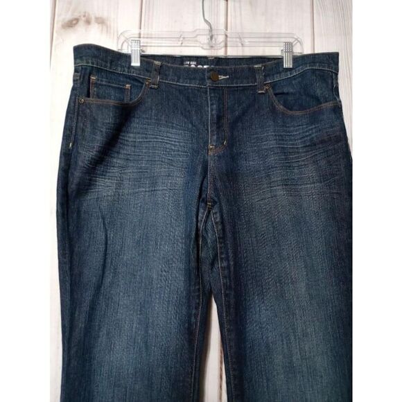 New York & Company Jean Ladies 16 Average Low Rise Bootcut Blue - Picture 3 of 7